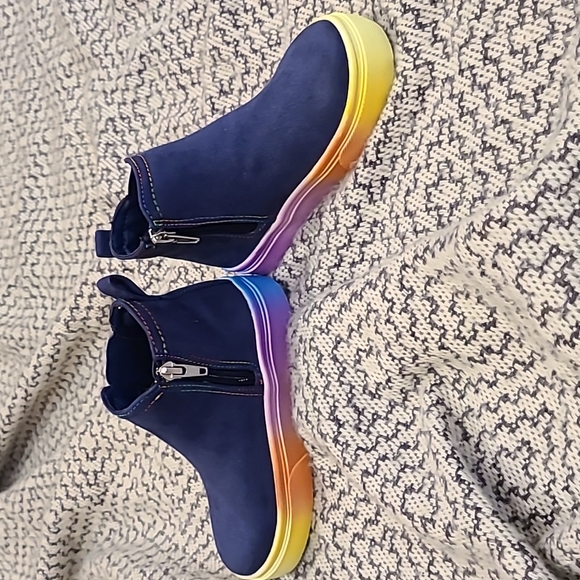 Lands' End Rainbow Zip High Tops Size 9 - Picture 3 of 5